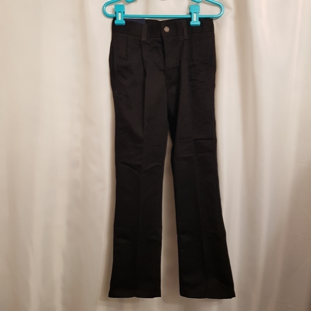 Chaps black size 8 slim black pleated front pants NWT